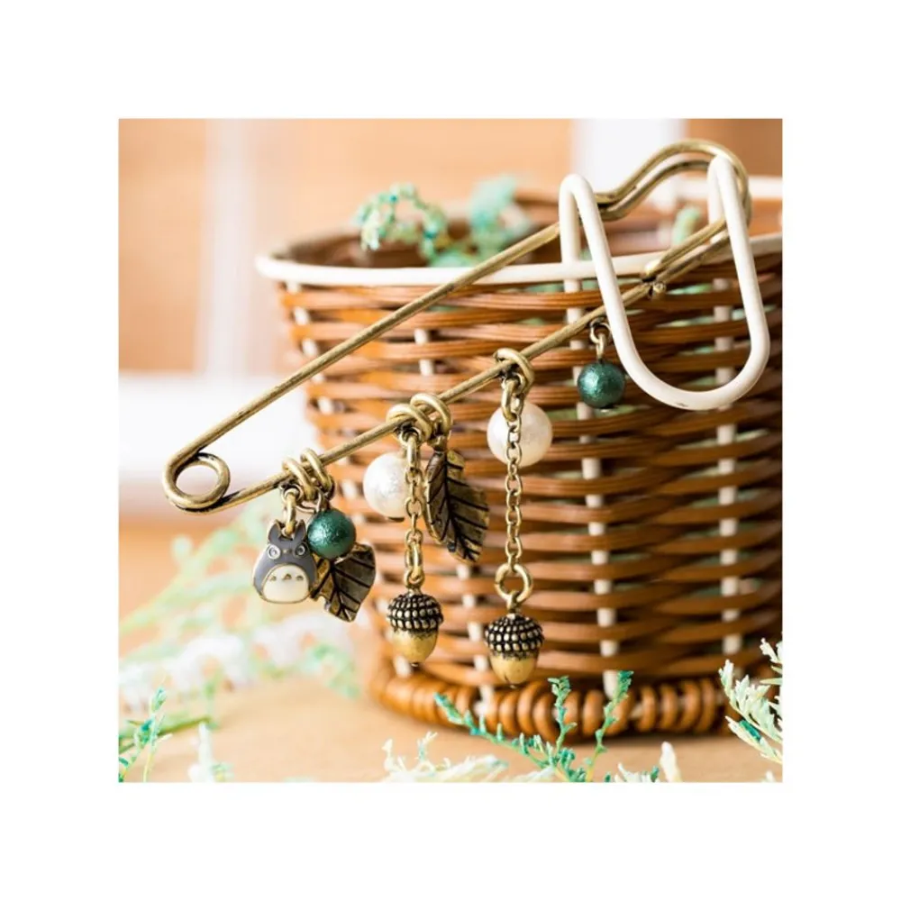 Clearance Maison Ghibli Safety Pin Brooch Totoro & Leaves - My Neighbor Totoro